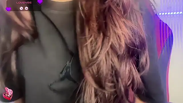 Snapshot of EZ_shuvani chatting on October 2025 06:38:02 PM EZ shuvani online show from October 2025 06:38:02 PM