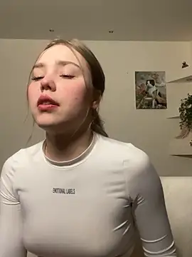 Snapshot of YourMegan chatting on April 2026 06:34:02 PM YourMegan online show from April 2026 06:34:02 PM