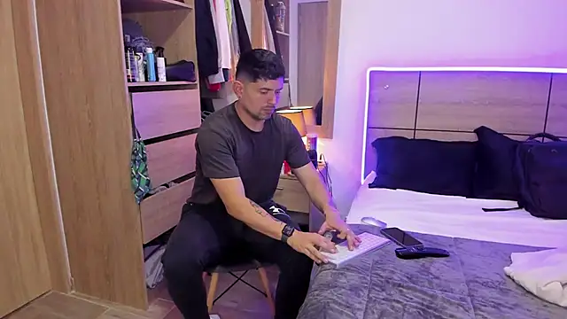 ILoveNYStyle online show from March 2025 09:45:01 PM