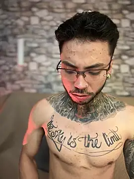 Walker Thomas1 online show from March 2025 09:36:02 AM