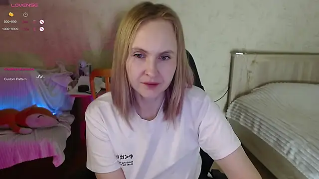 Agatha Mott online show from November 2025 03:08:02 AM