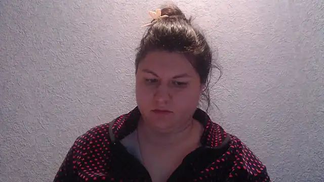 KiraSwee online show from December 2025 02:04:02 PM