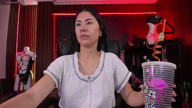 XiaQueen online show from November 2025 11:32:02 AM