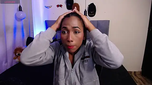 Alissemasiel online show from November 2025 07:04:02 PM