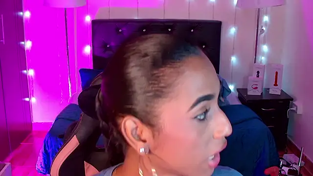 Alissemasiel online show from February 2026 04:56:01 PM