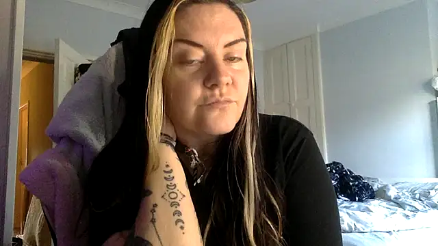 AureliaXOX online show from February 2025 10:48:02 AM