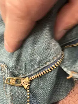 Snapshot of sark0606 chatting on February 2025 09:31:01 AM sark0606 online show from February 2025 09:31:01 AM