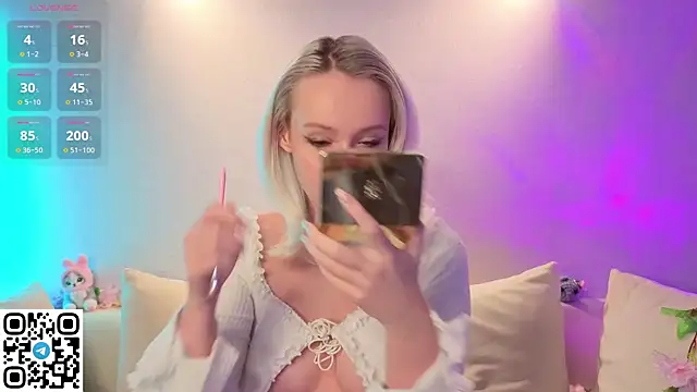 Anadeyaaa online show from November 2025 11:03:01 PM