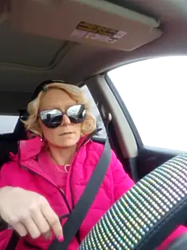 Snapshot of beautifulme23 chatting on February 2025 03:46:01 PM beautifulme23 online show from February 2025 03:46:01 PM