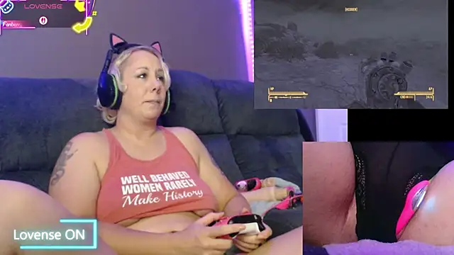 Trixiekittycutie online show from September 2025 06:52:02 PM