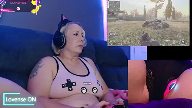 Trixiekittycutie online show from September 2025 01:22:02 AM