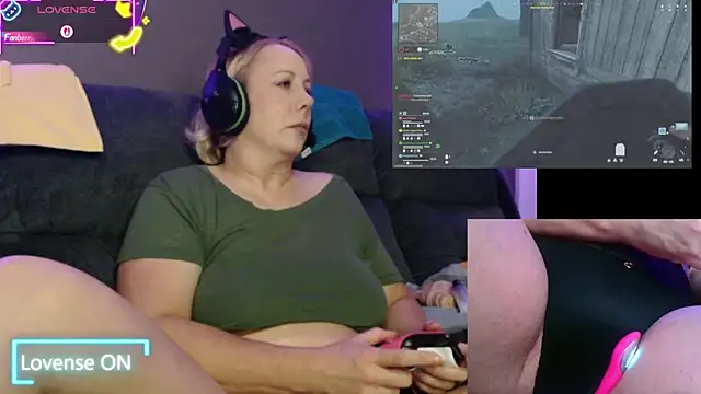 Trixiekittycutie online show from October 2025 01:16:02 AM