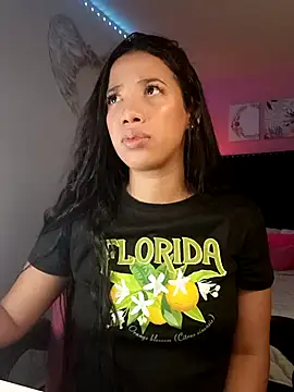 SallyWhitee online show from April 2026 05:27:01 AM