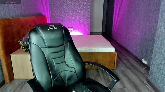 Mimi Webb online show from February 2025 12:37:02 PM