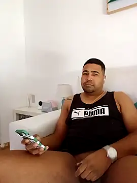 Snapshot of xhoco14 chatting on March 2025 02:08:02 PM xhoco14 online show from March 2025 02:08:02 PM