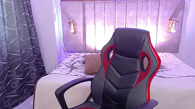 Alektra bryce online show from March 2026 07:35:01 PM