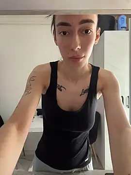 Snapshot of Celine_Roxelle chatting on April 2026 12:44:02 PM Celine Roxelle online show from April 2026 12:44:02 PM