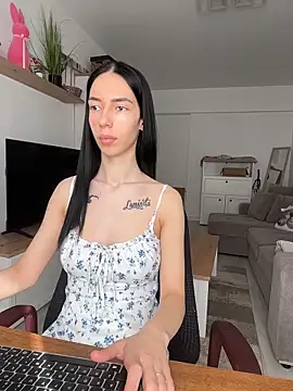 Snapshot of Celine_Roxelle chatting on April 2026 06:55:02 AM Celine Roxelle online show from April 2026 06:55:02 AM