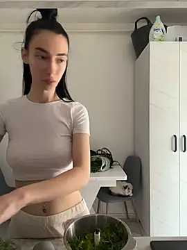 Snapshot of Celine_Roxelle chatting on May 2026 01:06:01 PM Celine Roxelle online show from May 2026 01:06:01 PM