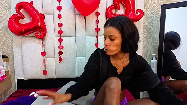 Snapshot of dafnnelewis chatting on February 2026 11:18:01 AM dafnnelewis online show from February 2026 11:18:01 AM