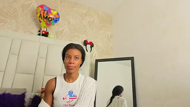 Snapshot of dafnnelewis chatting on April 2026 11:14:02 AM dafnnelewis online show from April 2026 11:14:02 AM