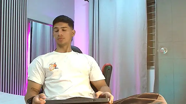 ANDRES STUD online show from September 2025 03:28:01 AM