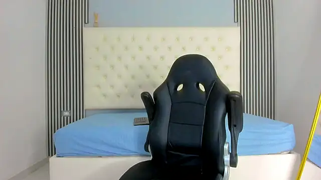 ANDRES STUD online show from December 2025 04:40:01 AM