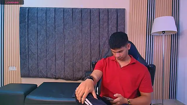 Snapshot of ANDRES_STUD chatting on July 2026 04:28:01 AM ANDRES STUD online show from July 2026 04:28:01 AM
