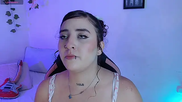 Snapshot of alaia_sweetxxx chatting on May 2026 09:12:01 PM alaia sweetxxx online show from May 2026 09:12:01 PM