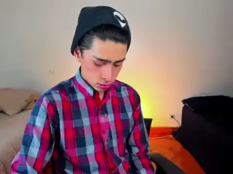 Snapshot of steve__gray chatting on February 2025 02:10:02 PM steve gray online show from February 2025 02:10:02 PM