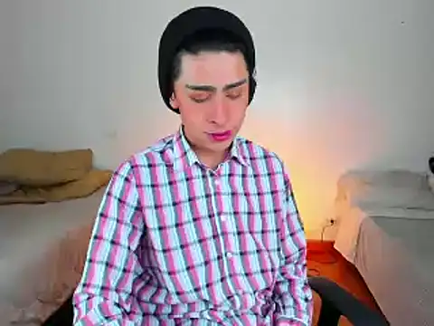 Snapshot of steve__gray chatting on February 2025 02:49:01 PM steve gray online show from February 2025 02:49:01 PM