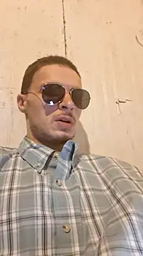 Snapshot of nuttyking2022 chatting on February 2026 04:31:01 AM nuttyking2022 online show from February 2026 04:31:01 AM