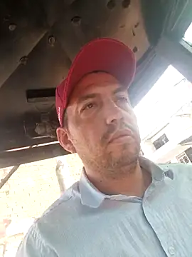 Snapshot of reyarturs13 chatting on February 2025 03:42:02 PM reyarturs13 online show from February 2025 03:42:02 PM