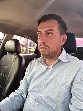 Snapshot of reyarturs13 chatting on February 2025 02:43:01 PM reyarturs13 online show from February 2025 02:43:01 PM