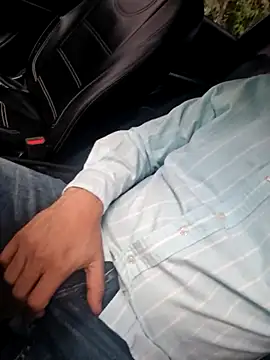 Snapshot of reyarturs13 chatting on February 2025 01:05:01 PM reyarturs13 online show from February 2025 01:05:01 PM