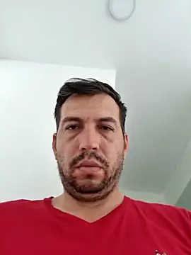 Snapshot of reyarturs13 chatting on February 2025 08:15:01 PM reyarturs13 online show from February 2025 08:15:01 PM