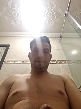 Snapshot of reyarturs13 chatting on March 2025 04:39:02 AM reyarturs13 online show from March 2025 04:39:02 AM