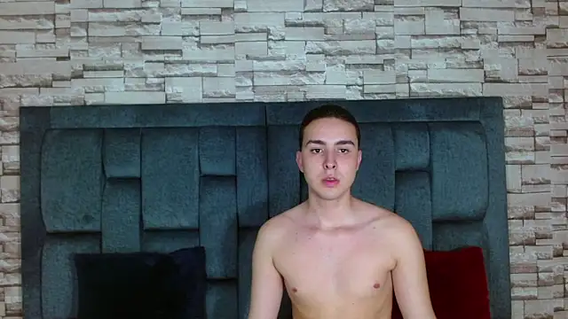 Snapshot of angel_holguin22 chatting on February 2025 04:04:01 PM angel holguin22 online show from February 2025 04:04:01 PM