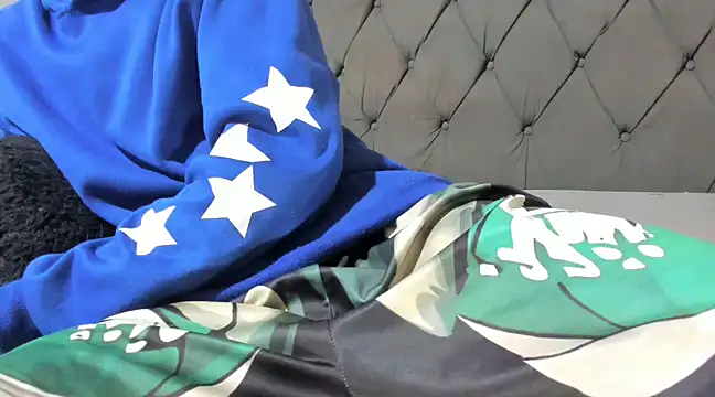 guyeifmaxiro online show from February 2025 10:48:02 PM