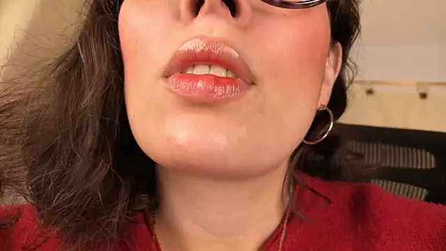 Snapshot of sophia_dumont chatting on April 2026 12:43:02 AM sophia dumont online show from April 2026 12:43:02 AM