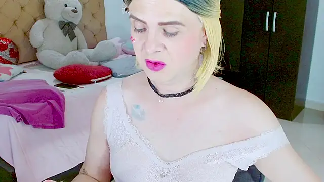 Snapshot of Dolldirtyxxx chatting on July 2026 11:31:01 PM Dolldirtyxxx online show from July 2026 11:31:01 PM