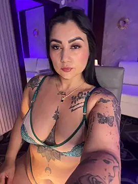 Madissonlove 1 online show from April 2026 10:59:01 PM
