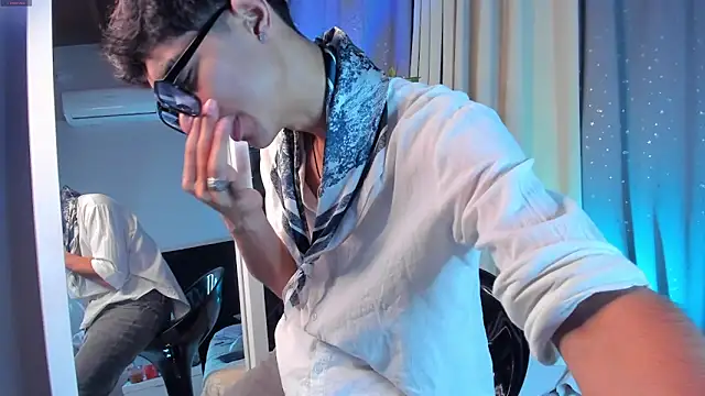 NovaaWheler online show from September 2025 03:45:02 PM