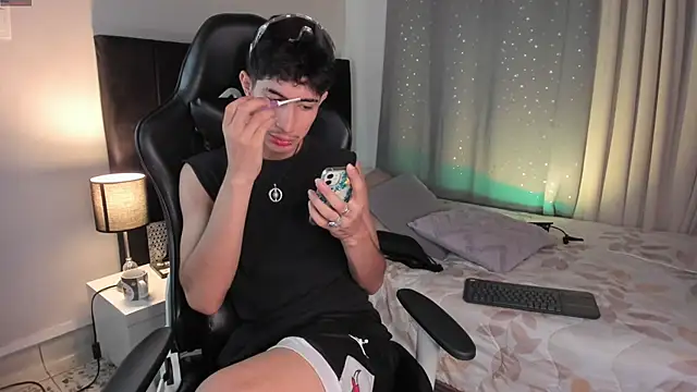 NovaaWheler online show from September 2025 09:28:02 PM