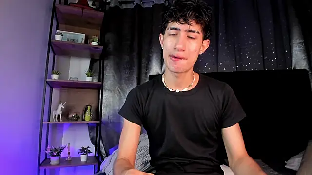 NovaaWheler online show from November 2025 07:57:02 PM