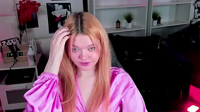 Snapshot of AdeleCartier chatting on March 2025 07:41:01 AM AdeleCartier online show from March 2025 07:41:01 AM