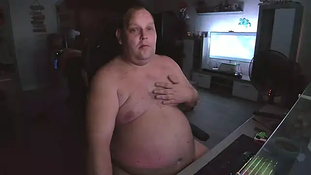 Hotfire-112 online show from April 2026 09:04:02 PM