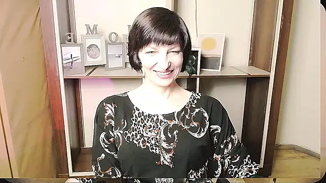 Snapshot of _AngeliaFlow_ chatting on June 2026 08:29:01 AM AngeliaFlow online show from June 2026 08:29:01 AM