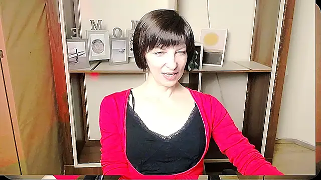 Snapshot of _AngeliaFlow_ chatting on June 2026 08:13:02 AM AngeliaFlow online show from June 2026 08:13:02 AM