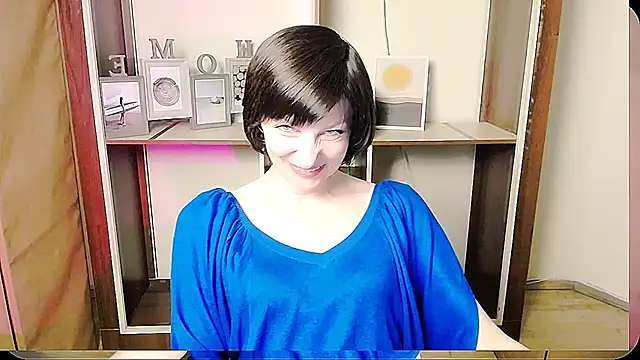 Snapshot of _AngeliaFlow_ chatting on June 2026 08:50:01 AM AngeliaFlow online show from June 2026 08:50:01 AM